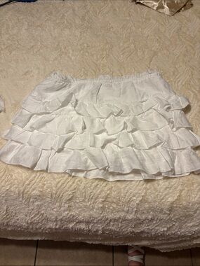 Women’s White Ruffle Tiered Mini Skirt